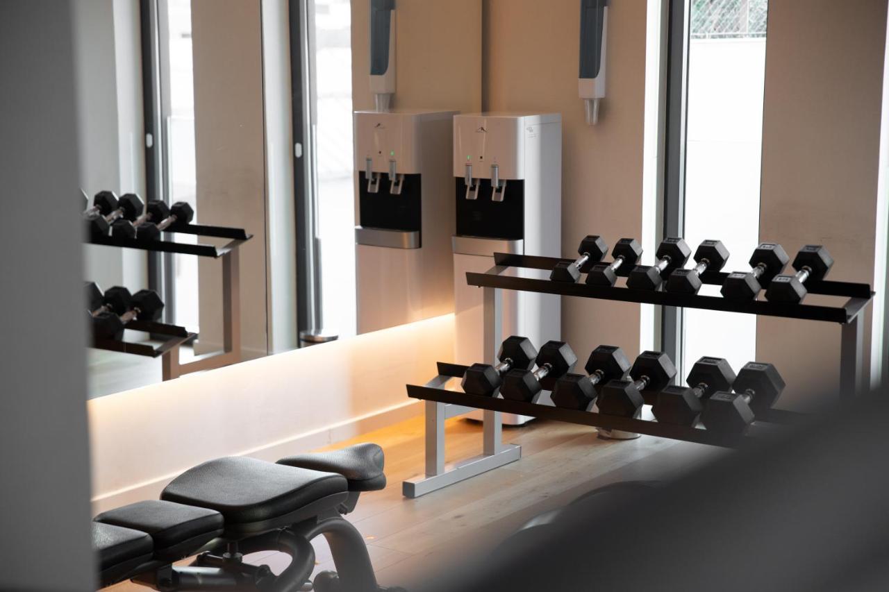 Hotel Ohla Eixample Barcelona Exterior foto The gym at the hotel