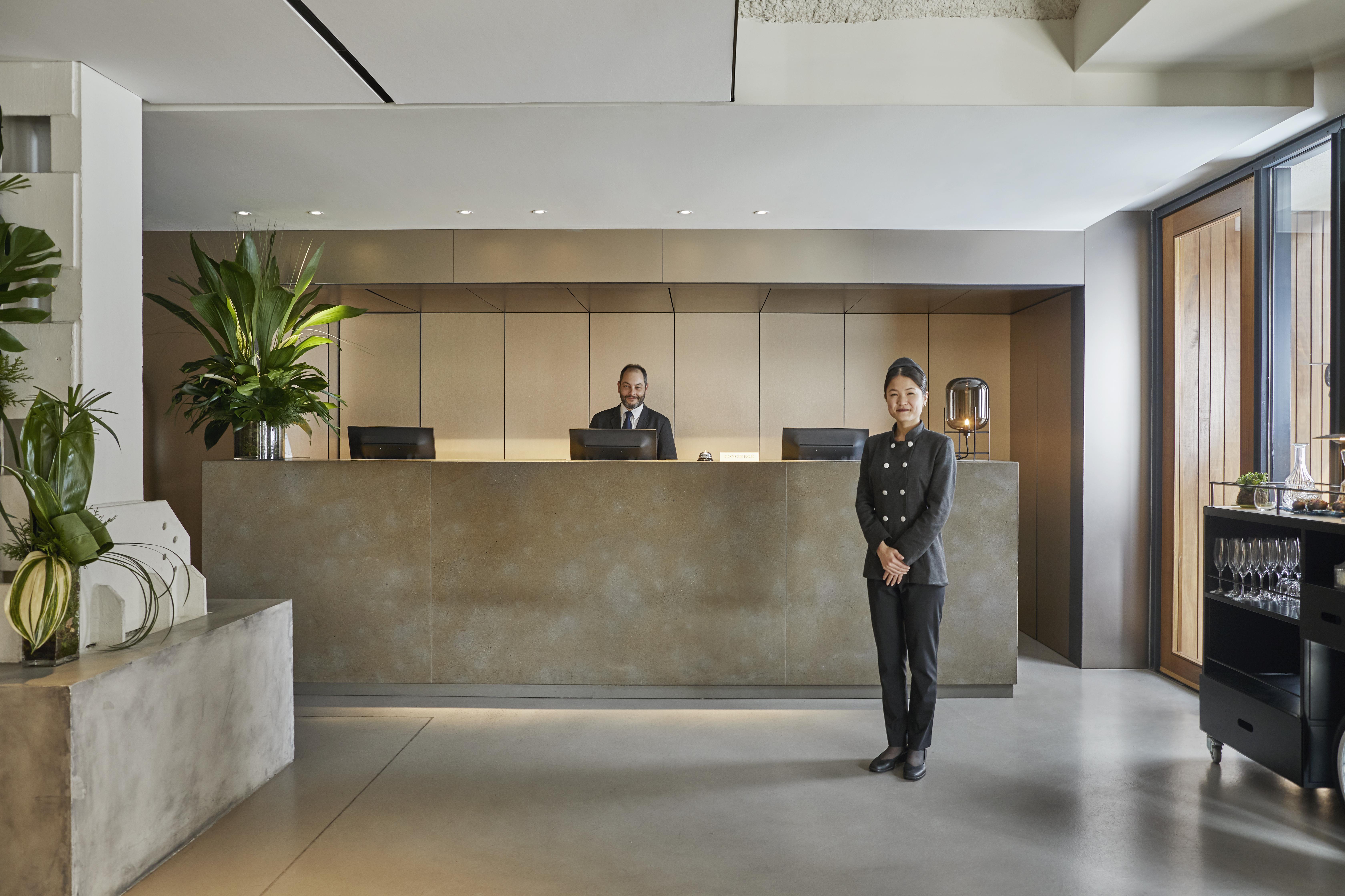 Hotel Ohla Eixample Barcelona Exterior foto The hotel's lobby