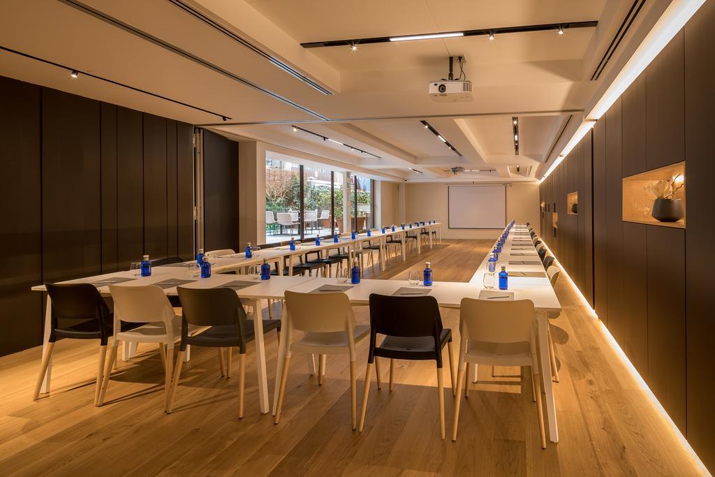 Hotel Ohla Eixample Barcelona Exterior foto Meeting room at the Westin
